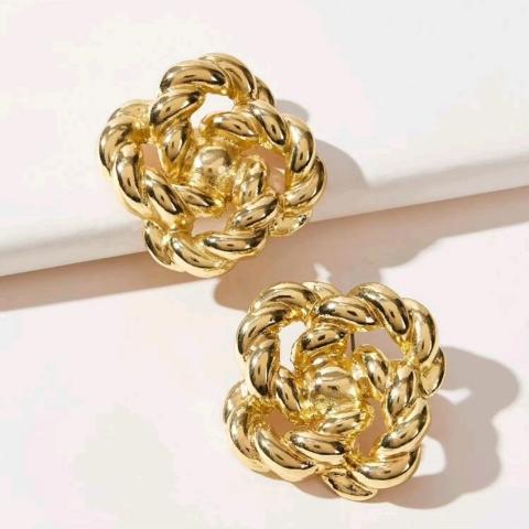 Knotted Structured Studs (Medium)